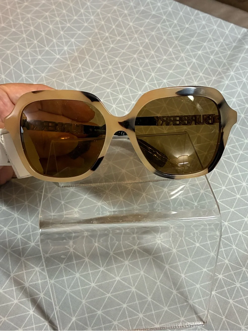 NWT Burberry Joni BE4389 Logo Sunglasses FLAW